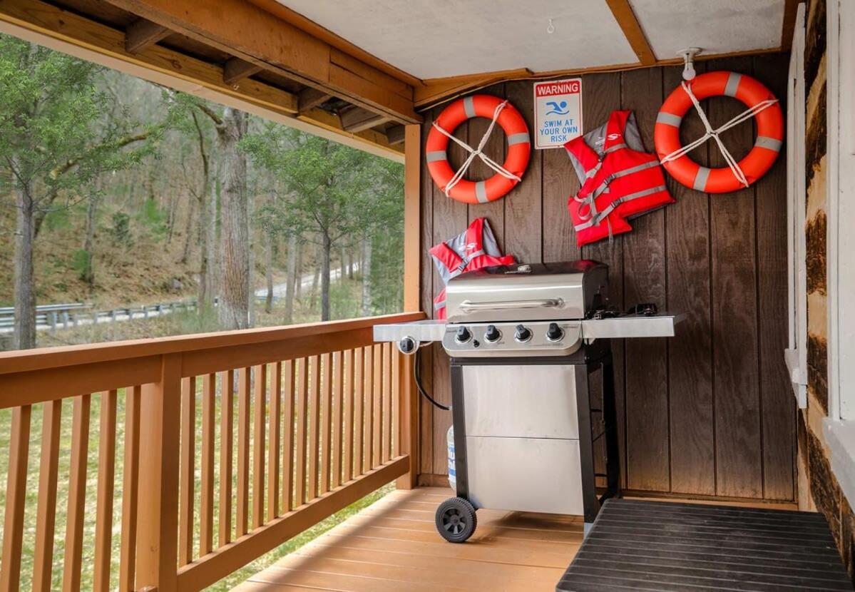 Creekside Cabin W Hot Tub, Fire Pit, Grill, Wifi! Basye Экстерьер фото