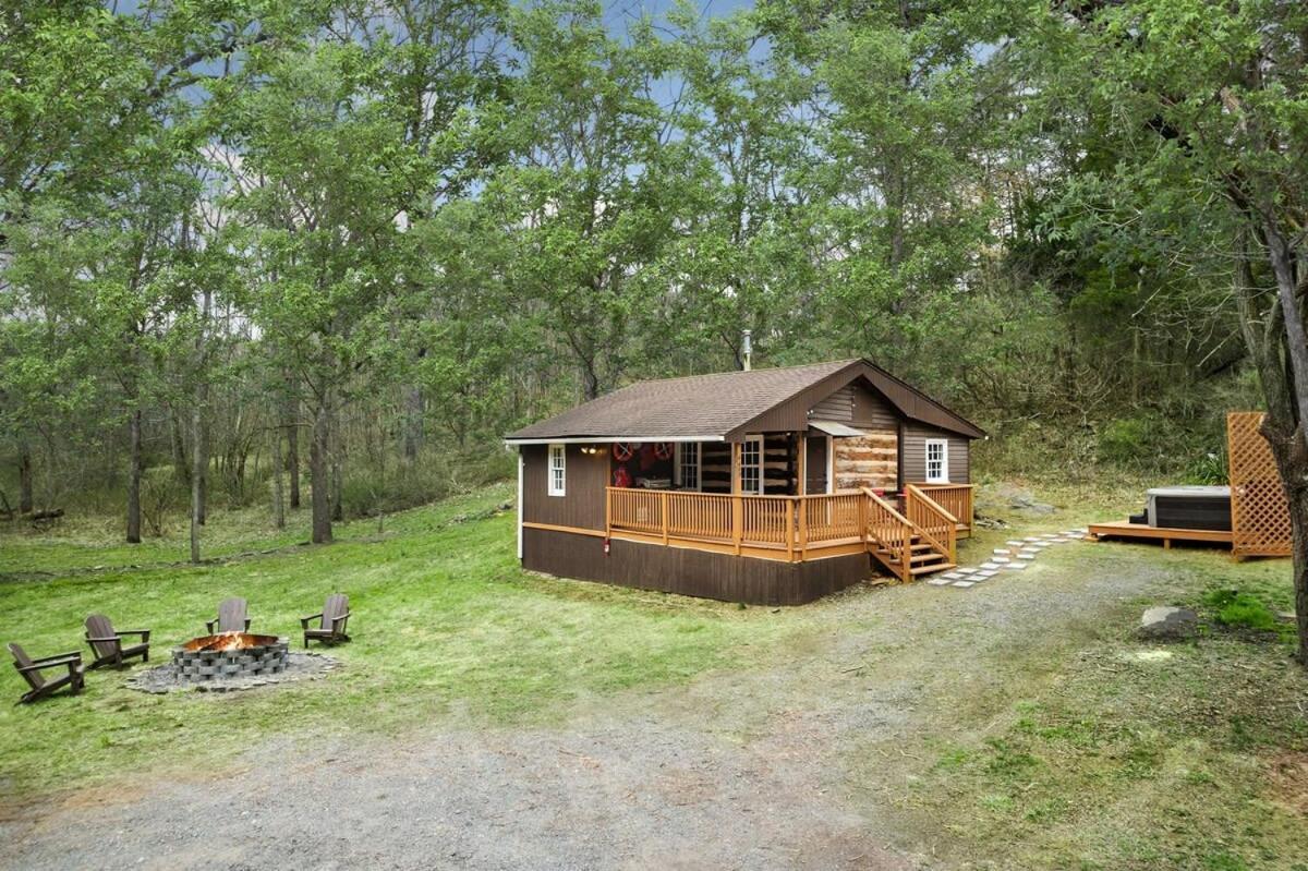 Creekside Cabin W Hot Tub, Fire Pit, Grill, Wifi! Basye Экстерьер фото
