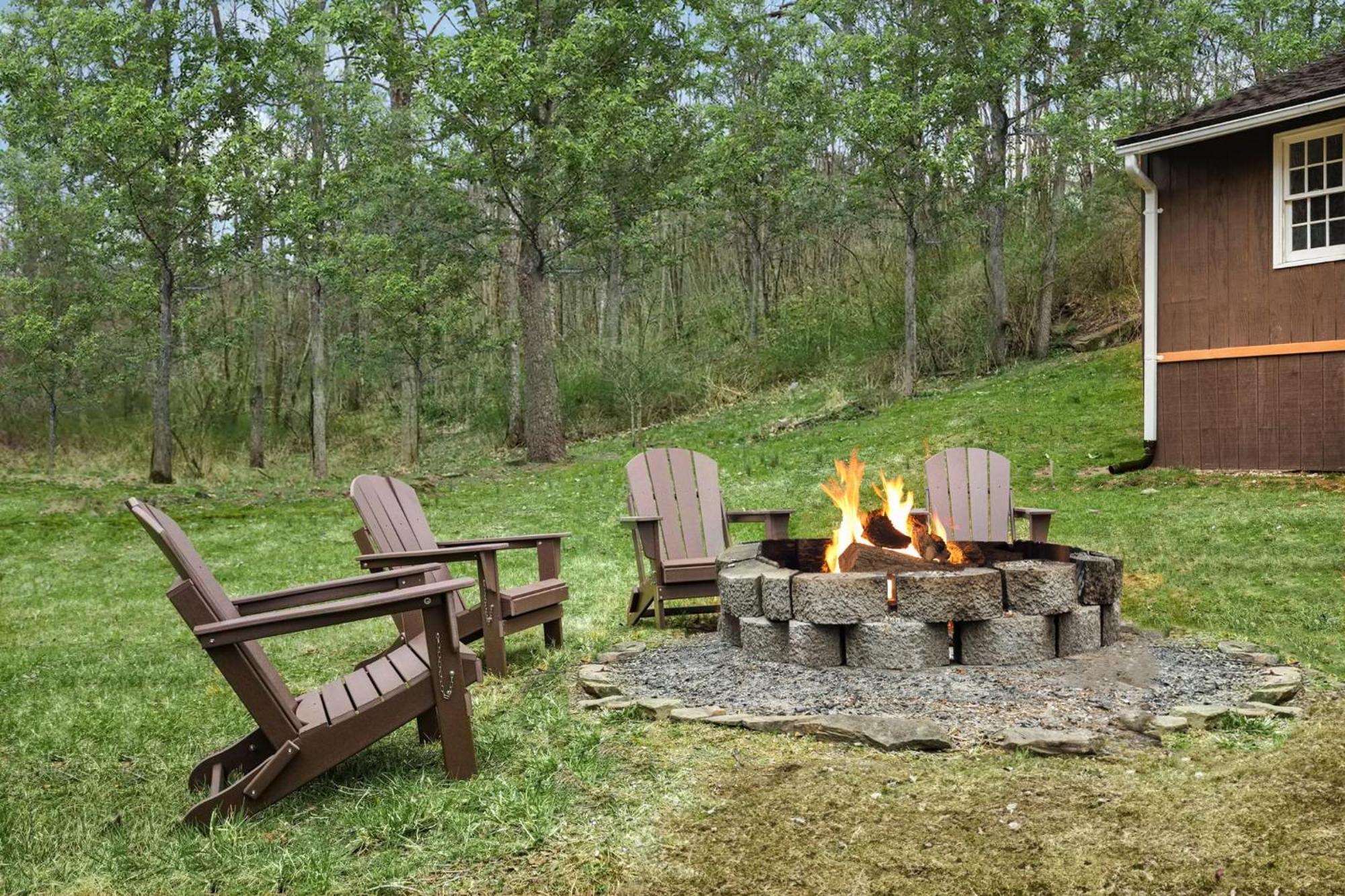 Creekside Cabin W Hot Tub, Fire Pit, Grill, Wifi! Basye Экстерьер фото